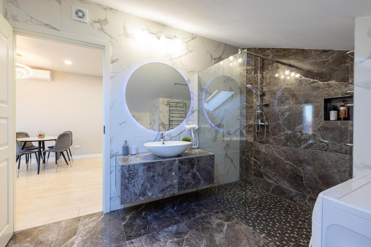 Dharma Stay Apartamentai Su Terasa Ir Vaizdu I Miesta Telsiai Bagian luar foto